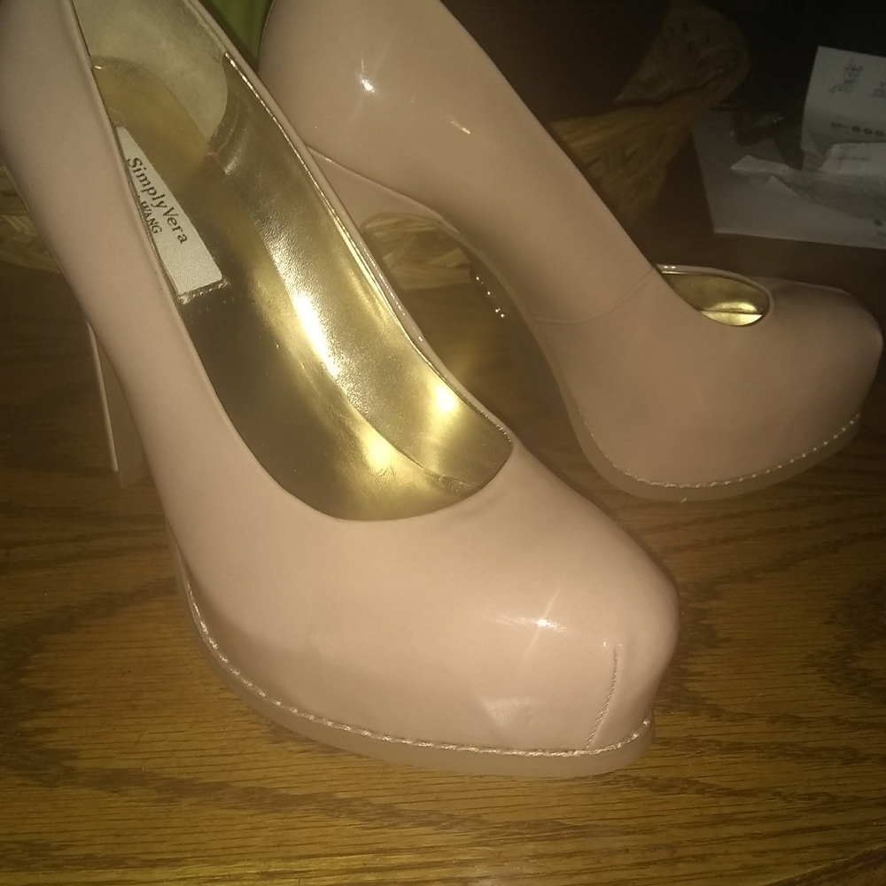 Vera Wang Shoes